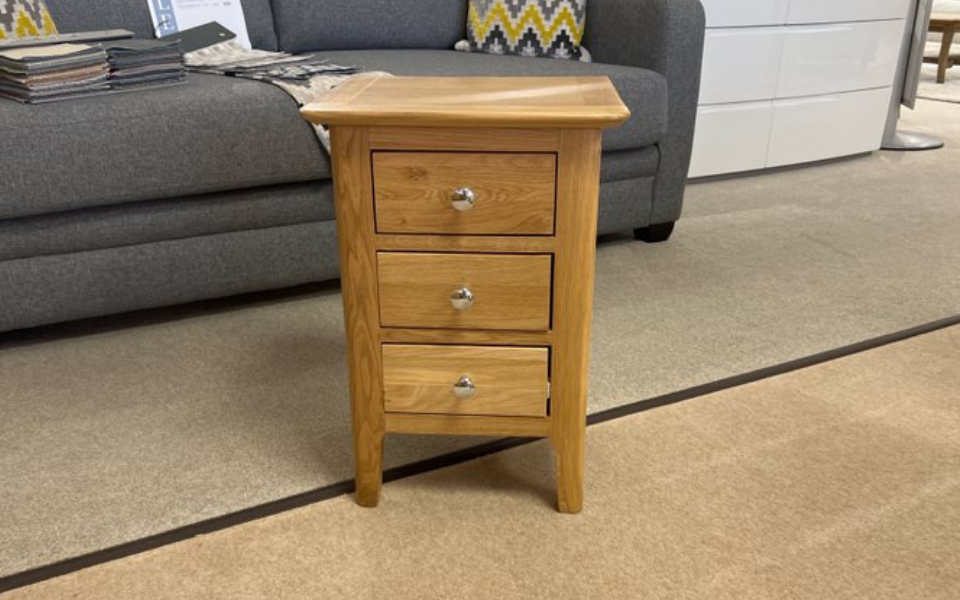 Blackburn Small Bedside Cabinet
Natural Oak Finish
W:38cm D:32cm H:55cm
Was £143 Now £85 Blackburn Small Bedside Cabinet
Natural Oak Finish
W:38cm D:32cm H:55cm
Was £143 Now £85